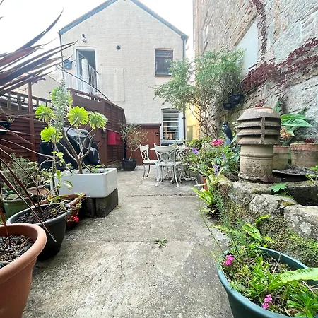 Charming Two-bedroom Artist's In