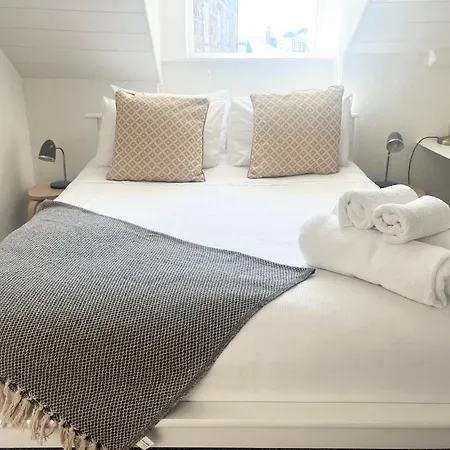Charming Two-bedroom Artist's In Penzance
